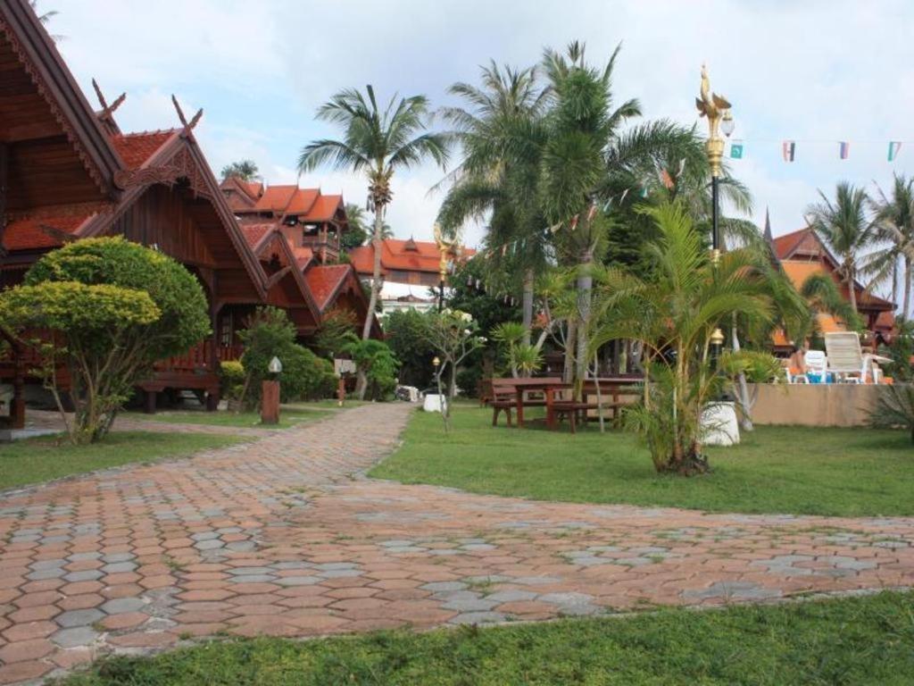 Grand Sea Beach Resort Haad Rin Exteriör bild