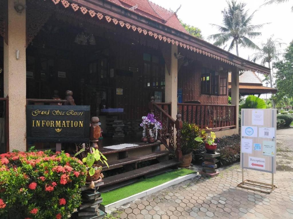 Grand Sea Beach Resort Haad Rin Exteriör bild