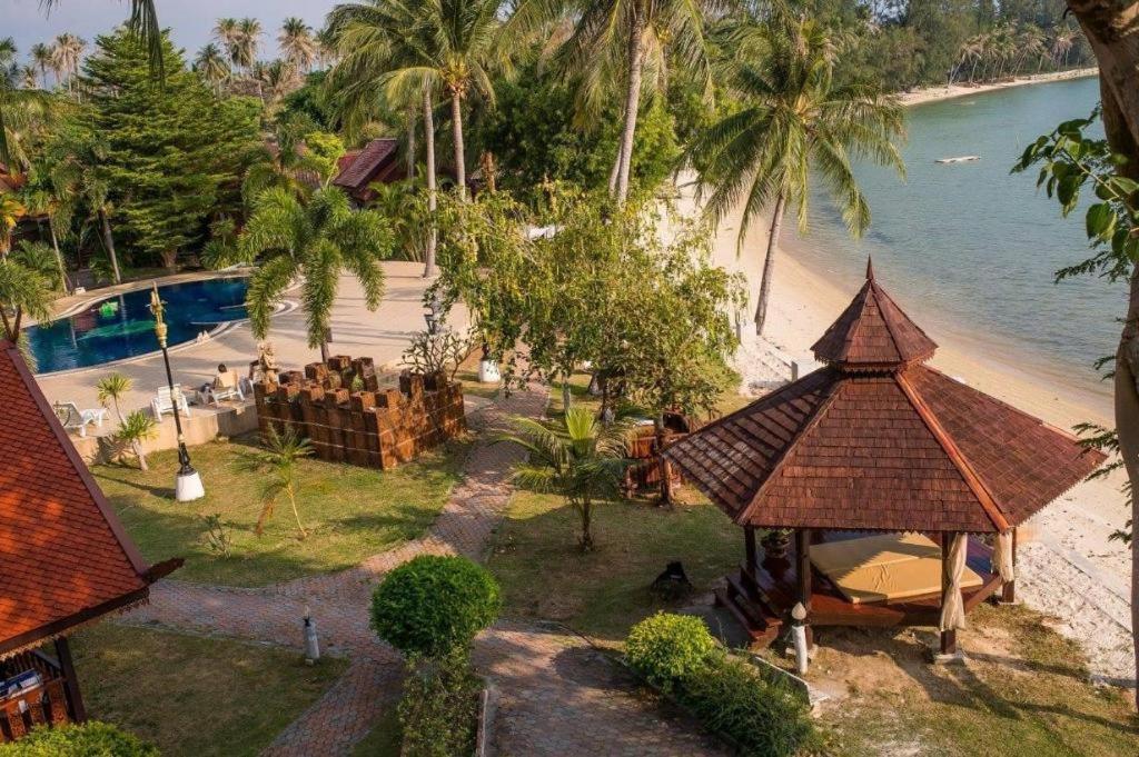 Grand Sea Beach Resort Haad Rin Exteriör bild